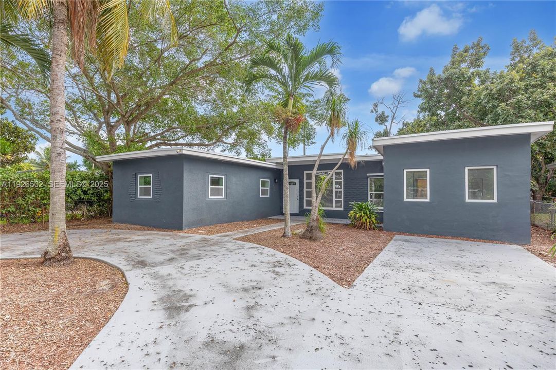 En Venta: $580,000 (4 camas, 2 baños, 1478 Pies cuadrados)