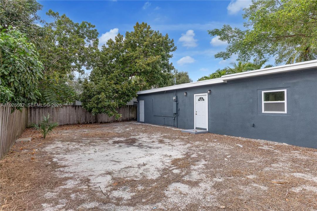 En Venta: $580,000 (4 camas, 2 baños, 1478 Pies cuadrados)