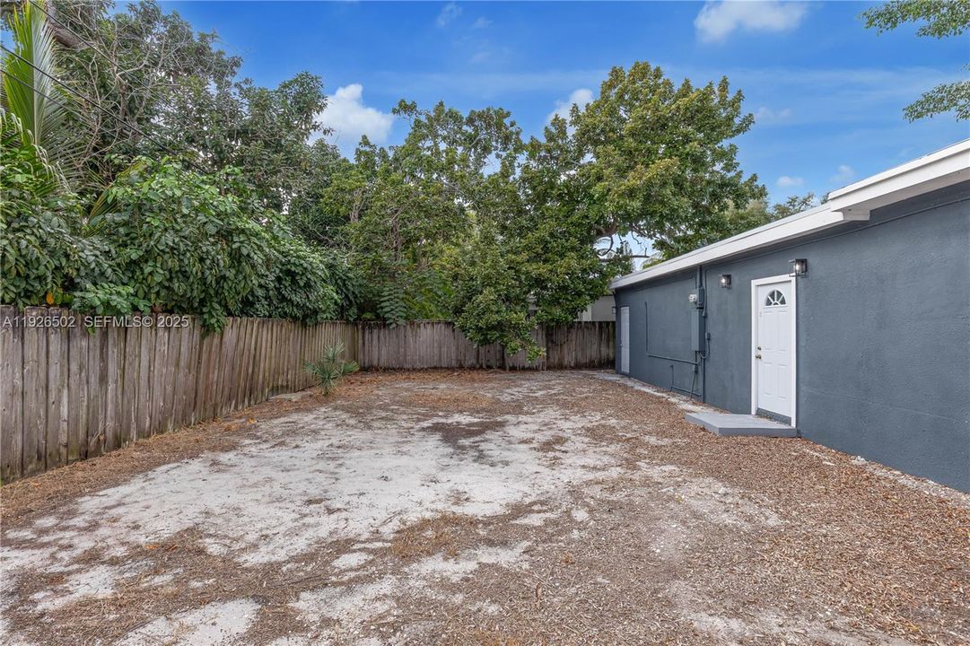 En Venta: $580,000 (4 camas, 2 baños, 1478 Pies cuadrados)