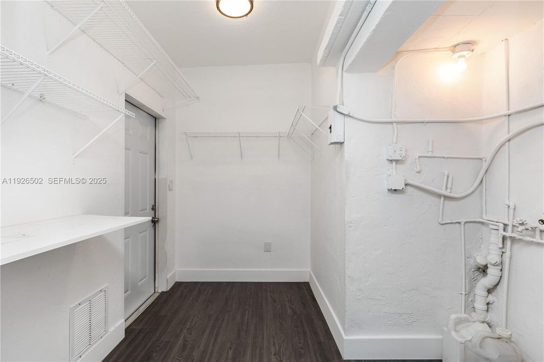 En Venta: $580,000 (4 camas, 2 baños, 1478 Pies cuadrados)