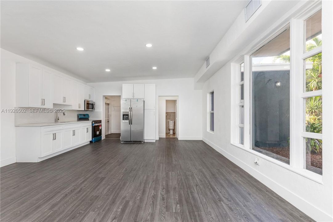 En Venta: $580,000 (4 camas, 2 baños, 1478 Pies cuadrados)