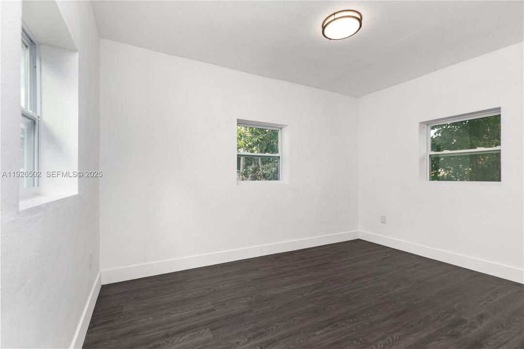 En Venta: $580,000 (4 camas, 2 baños, 1478 Pies cuadrados)