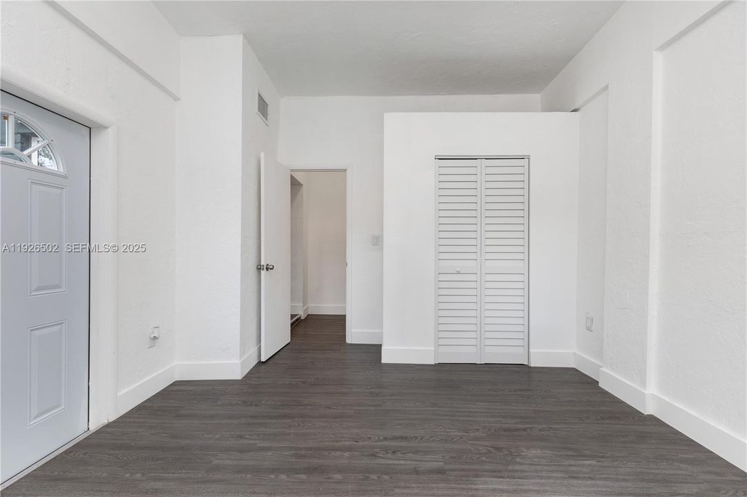 En Venta: $580,000 (4 camas, 2 baños, 1478 Pies cuadrados)