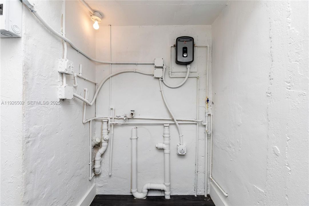 En Venta: $580,000 (4 camas, 2 baños, 1478 Pies cuadrados)