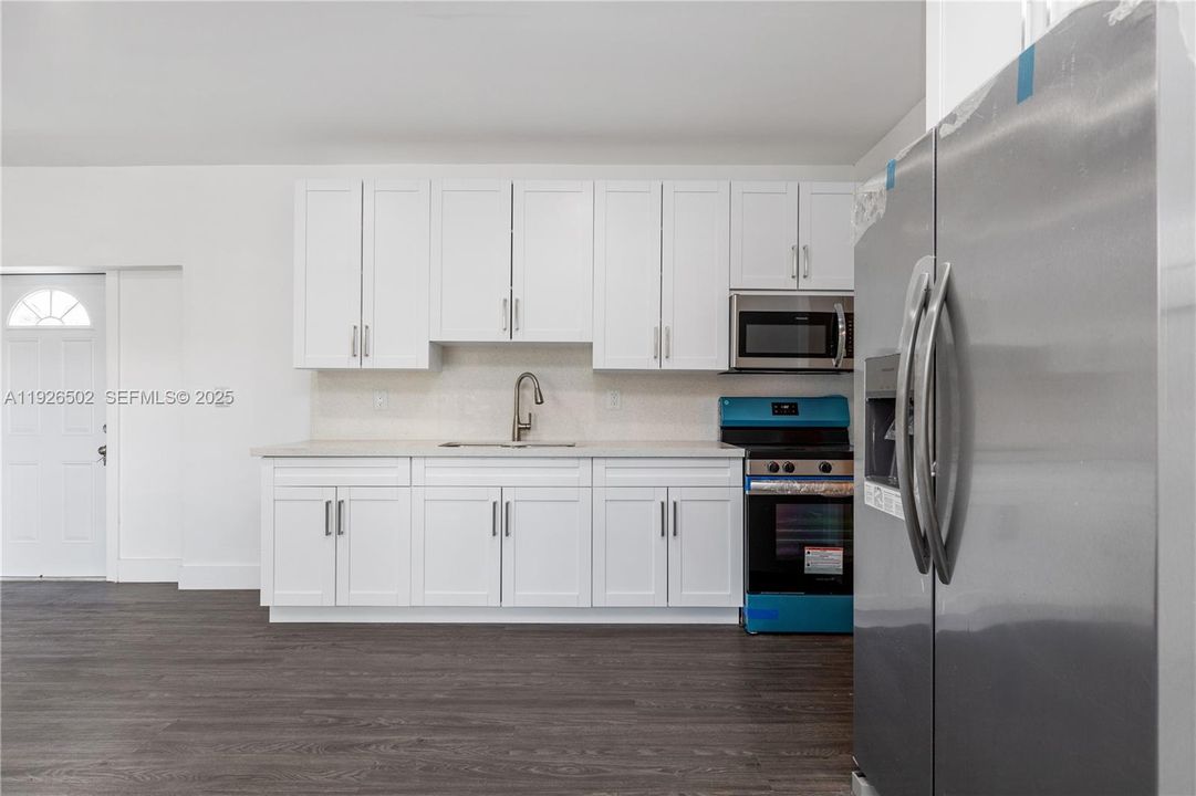 En Venta: $580,000 (4 camas, 2 baños, 1478 Pies cuadrados)