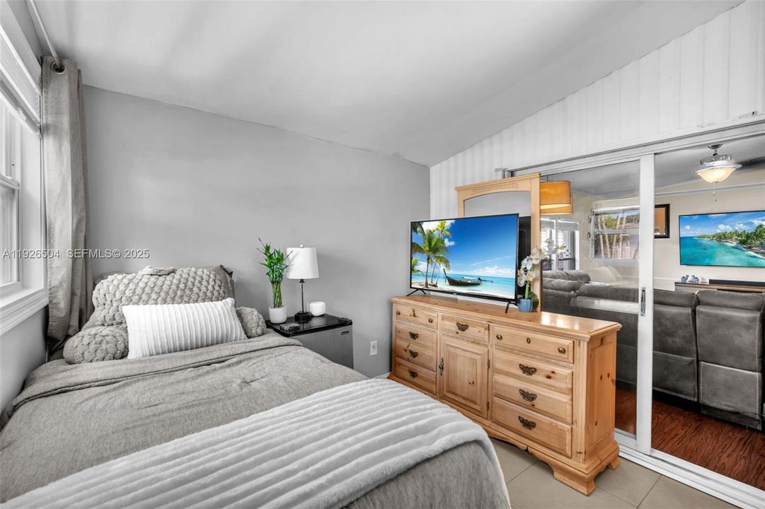 En Venta: $289,000 (3 camas, 2 baños, 1106 Pies cuadrados)