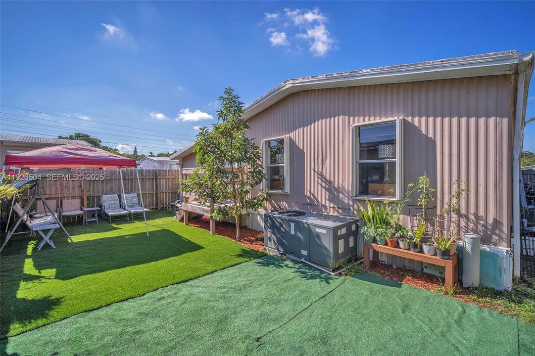 En Venta: $289,000 (3 camas, 2 baños, 1106 Pies cuadrados)