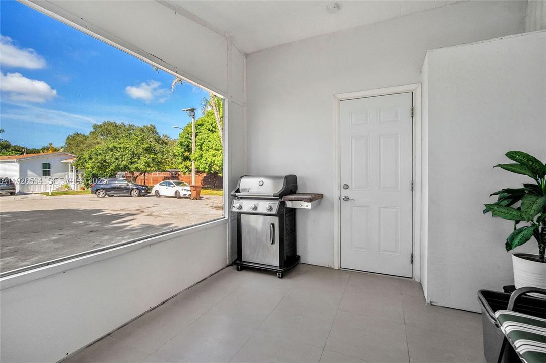 En Venta: $289,000 (3 camas, 2 baños, 1106 Pies cuadrados)