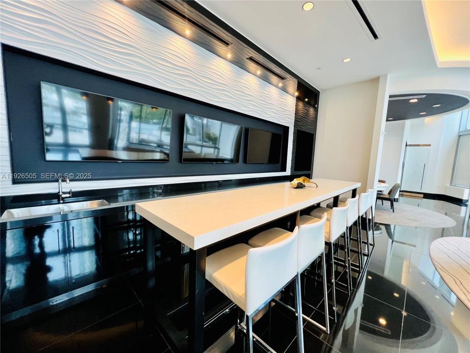 В аренду: $6,750 (2 спален, 3 ванн, 1630 Квадратных фут)