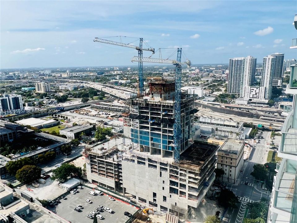 В аренду: $6,750 (2 спален, 3 ванн, 1630 Квадратных фут)