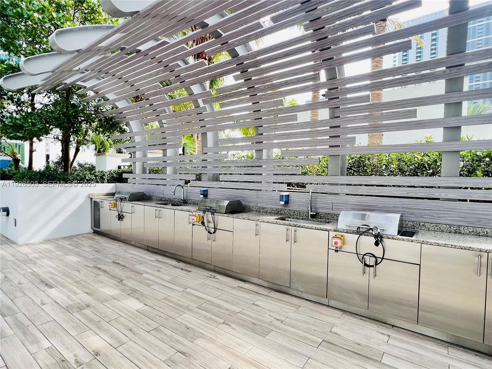 В аренду: $6,750 (2 спален, 3 ванн, 1630 Квадратных фут)