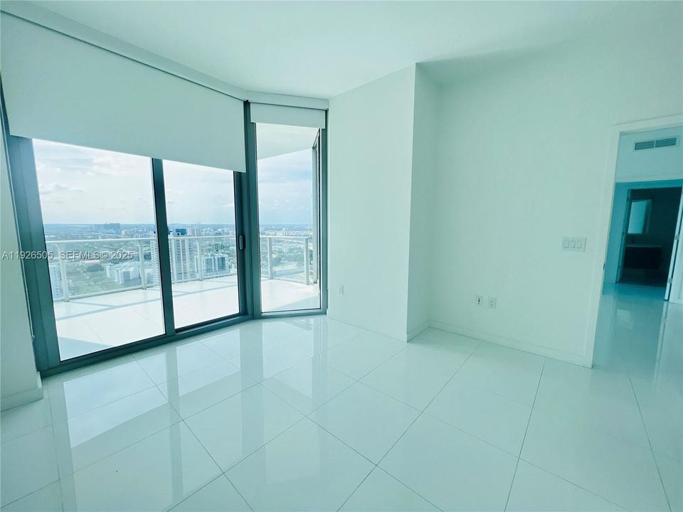 В аренду: $6,750 (2 спален, 3 ванн, 1630 Квадратных фут)