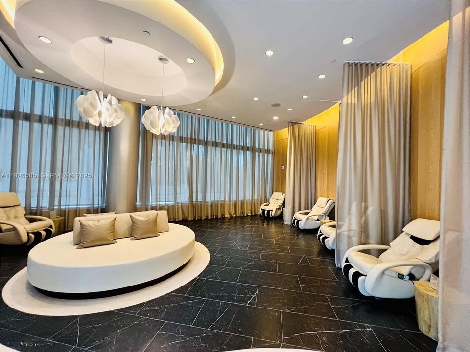 В аренду: $6,750 (2 спален, 3 ванн, 1630 Квадратных фут)