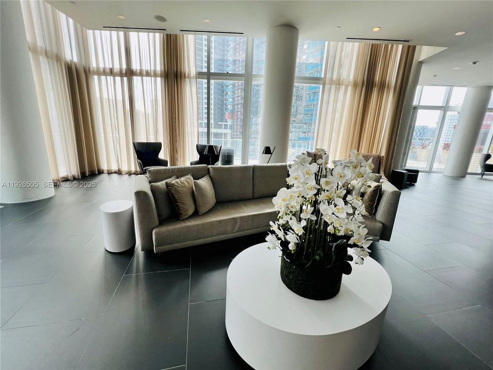 В аренду: $6,750 (2 спален, 3 ванн, 1630 Квадратных фут)