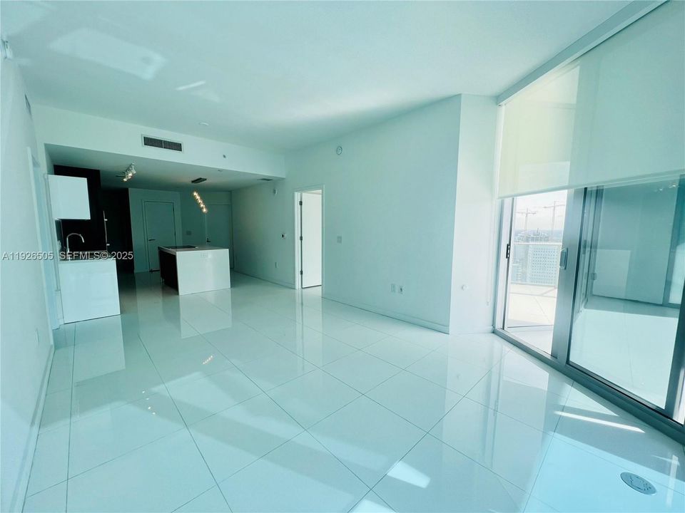 В аренду: $6,750 (2 спален, 3 ванн, 1630 Квадратных фут)