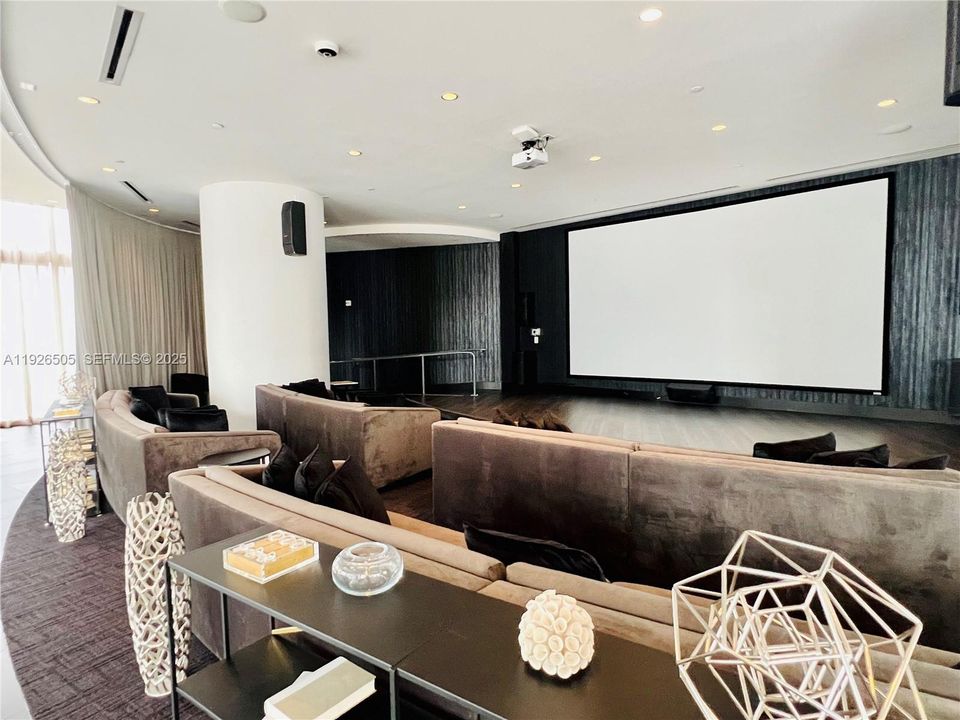 В аренду: $6,750 (2 спален, 3 ванн, 1630 Квадратных фут)