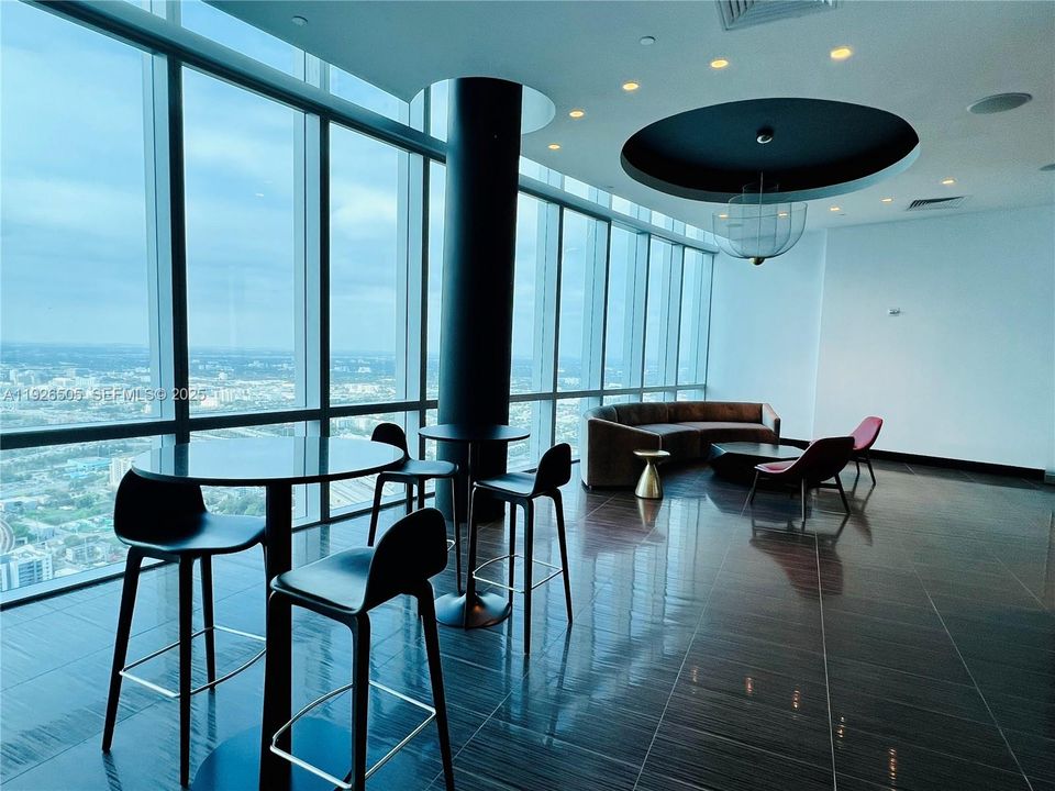 В аренду: $6,750 (2 спален, 3 ванн, 1630 Квадратных фут)