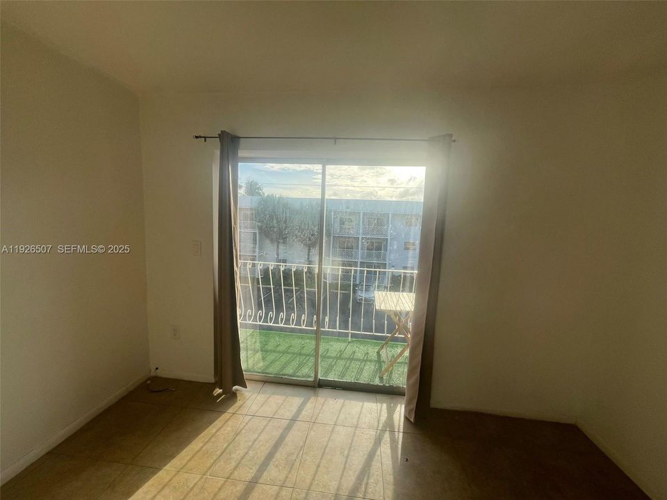 В аренду: $1,700 (1 спален, 1 ванн, 550 Квадратных фут)