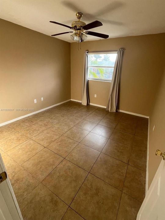 В аренду: $1,700 (1 спален, 1 ванн, 550 Квадратных фут)