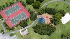 В аренду: $3,240 (3 спален, 2 ванн, 1200 Квадратных фут)