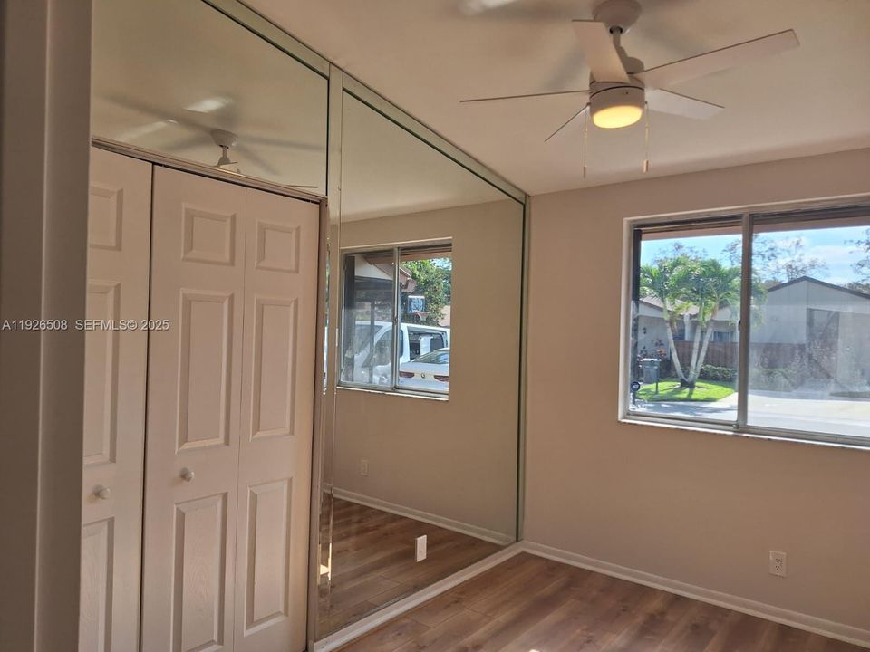 В аренду: $3,240 (3 спален, 2 ванн, 1200 Квадратных фут)