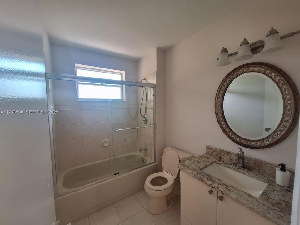 В аренду: $3,240 (3 спален, 2 ванн, 1200 Квадратных фут)