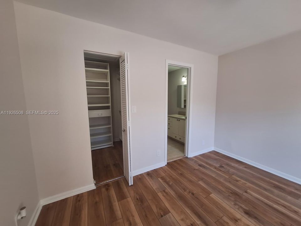 В аренду: $3,240 (3 спален, 2 ванн, 1200 Квадратных фут)