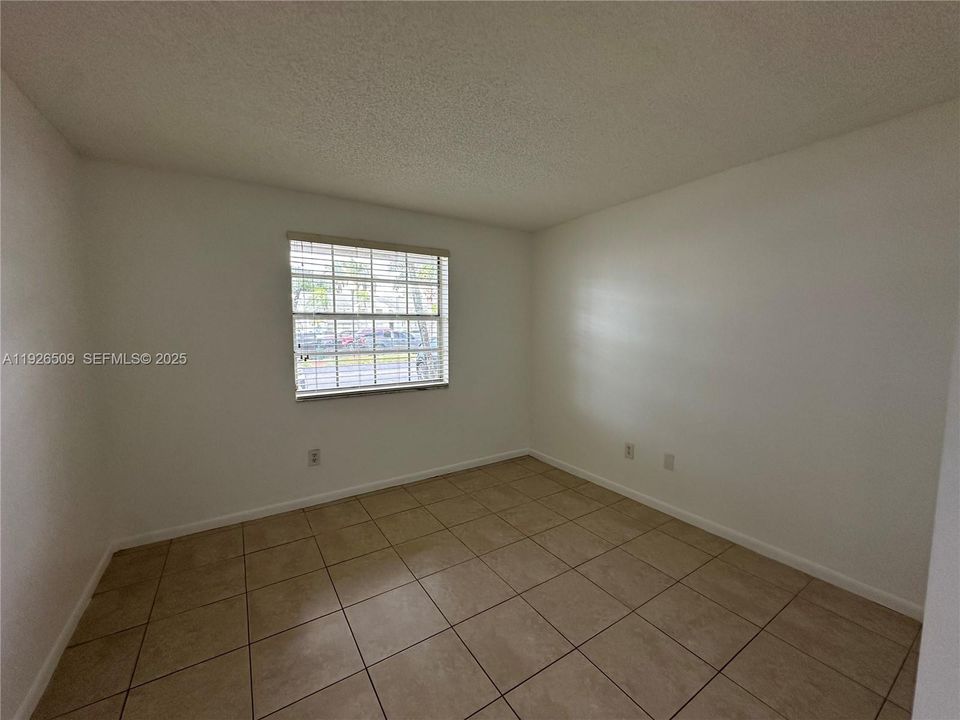 出租: $2,200 (3 贝兹, 2 浴室, 1220 平方英尺)