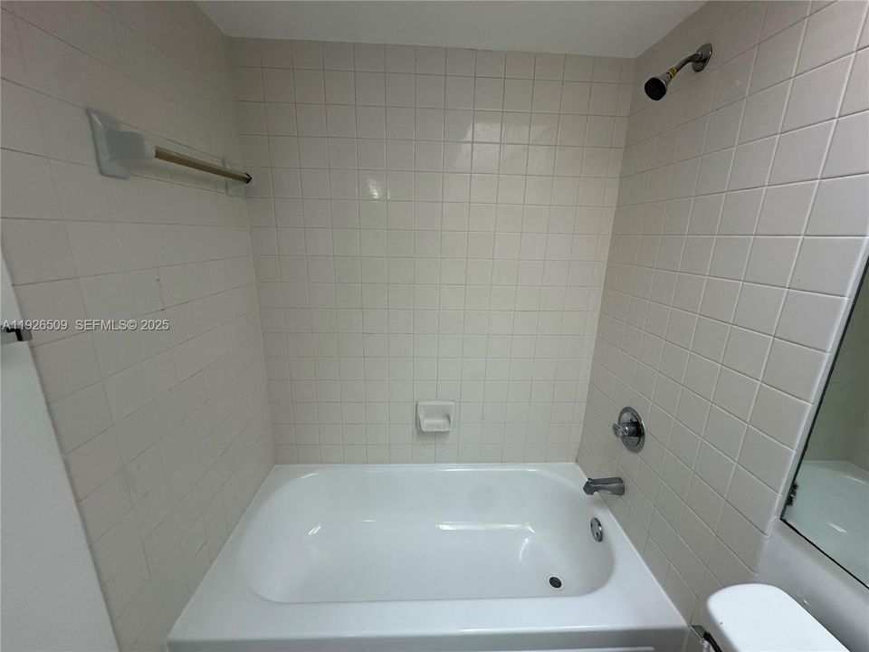 出租: $2,200 (3 贝兹, 2 浴室, 1220 平方英尺)