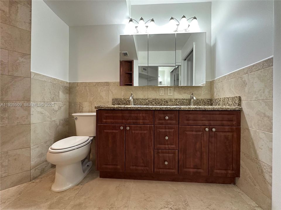 出租: $2,200 (3 贝兹, 2 浴室, 1220 平方英尺)