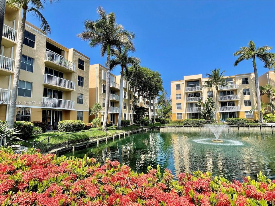 出租: $1,790 (1 贝兹, 1 浴室, 700 平方英尺)