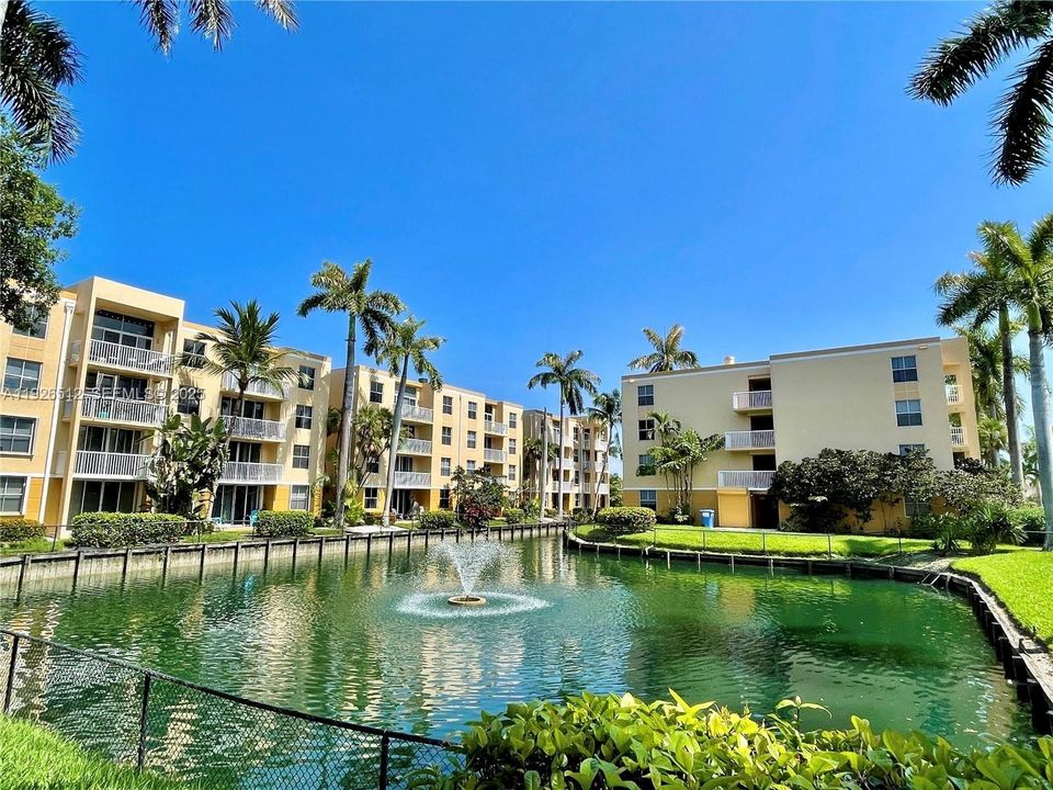 出租: $1,790 (1 贝兹, 1 浴室, 700 平方英尺)