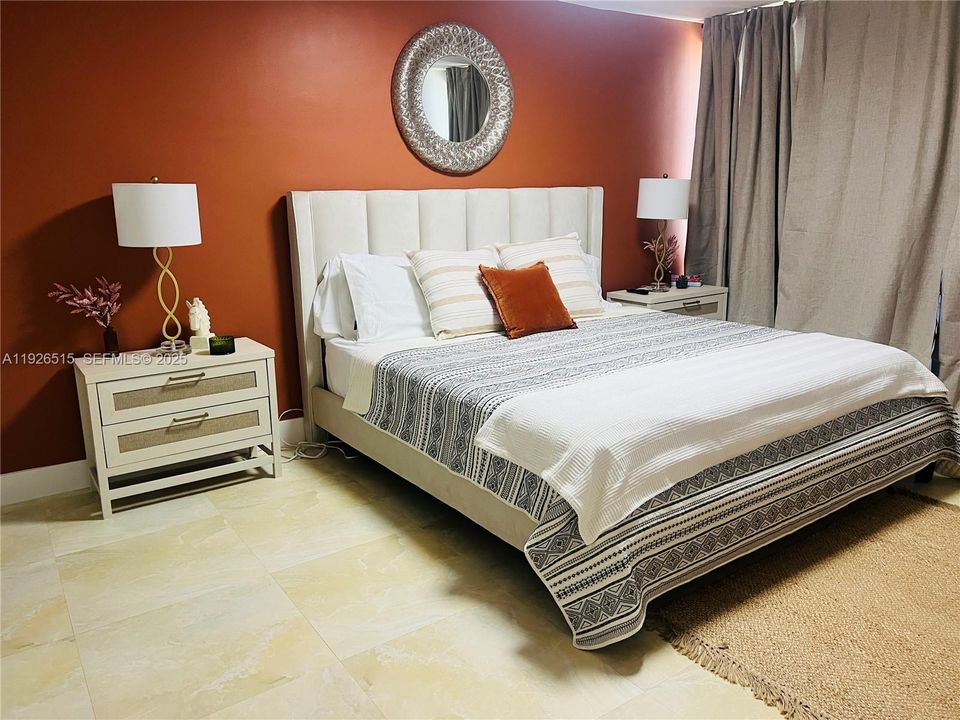 For Rent: $5,000 (2 beds, 2 baths, 960 Square Feet)