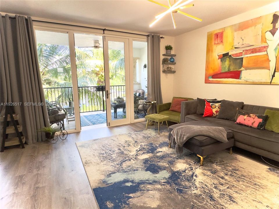 For Sale: $775,000 (3 beds, 3 baths, 2318 Square Feet)