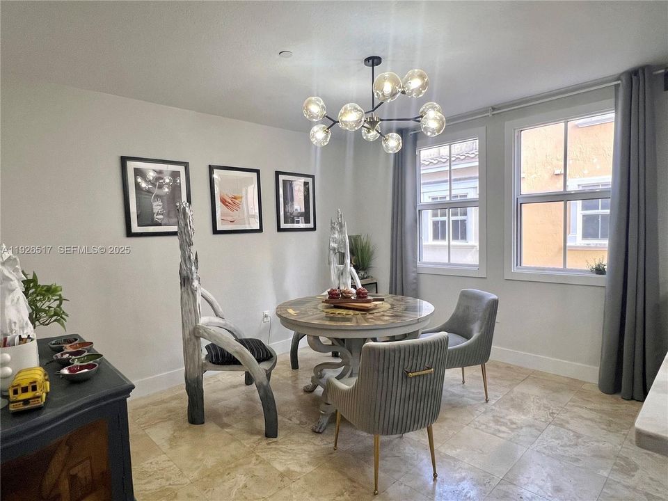 For Sale: $775,000 (3 beds, 3 baths, 2318 Square Feet)