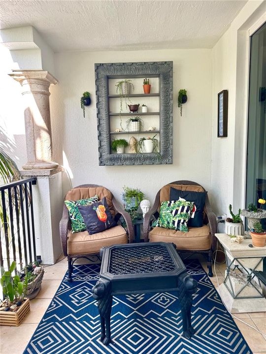 For Sale: $775,000 (3 beds, 3 baths, 2318 Square Feet)