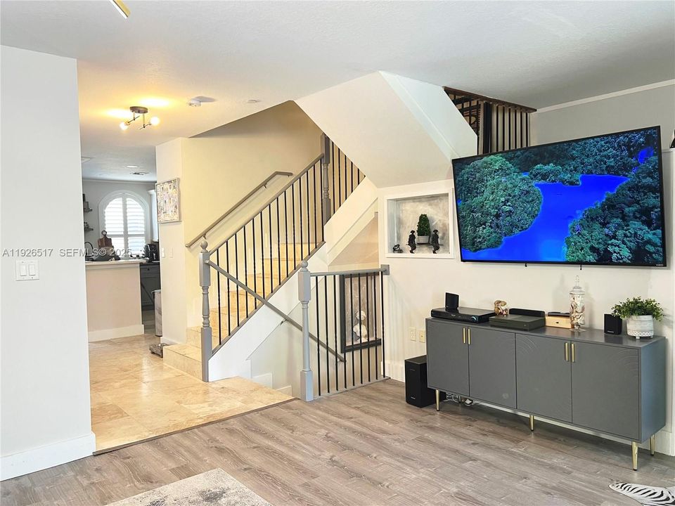 For Sale: $775,000 (3 beds, 3 baths, 2318 Square Feet)