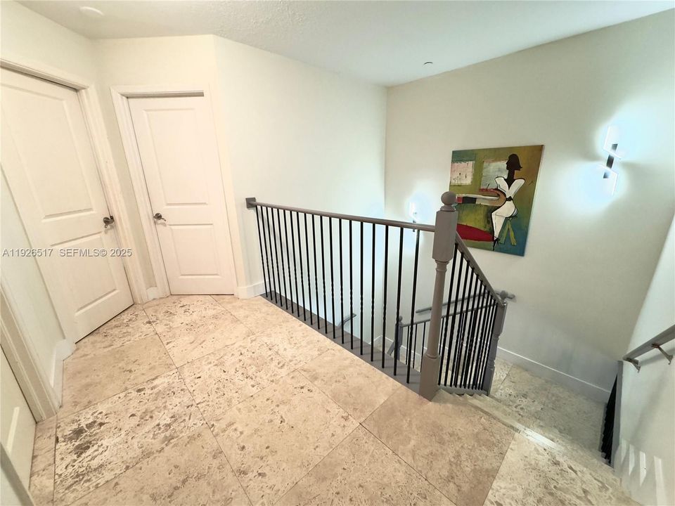 For Sale: $775,000 (3 beds, 3 baths, 2318 Square Feet)