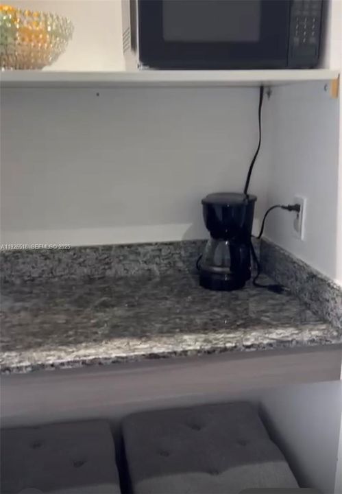 В аренду: $1,850 (1 спален, 1 ванн, 1016 Квадратных фут)