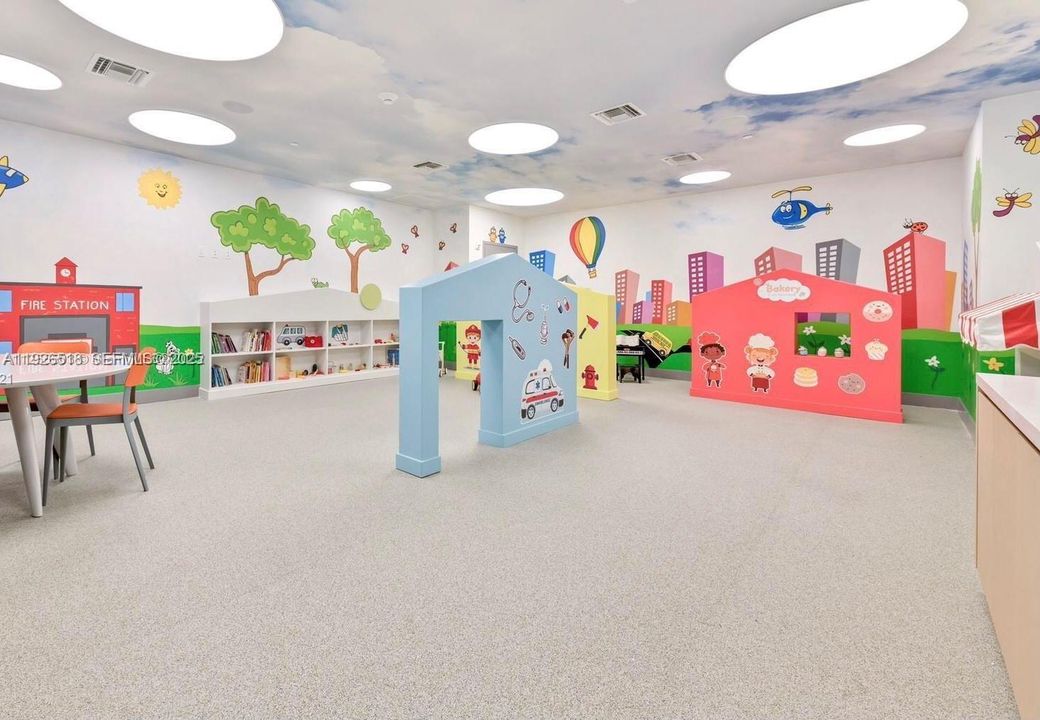 В аренду: $1,850 (1 спален, 1 ванн, 1016 Квадратных фут)