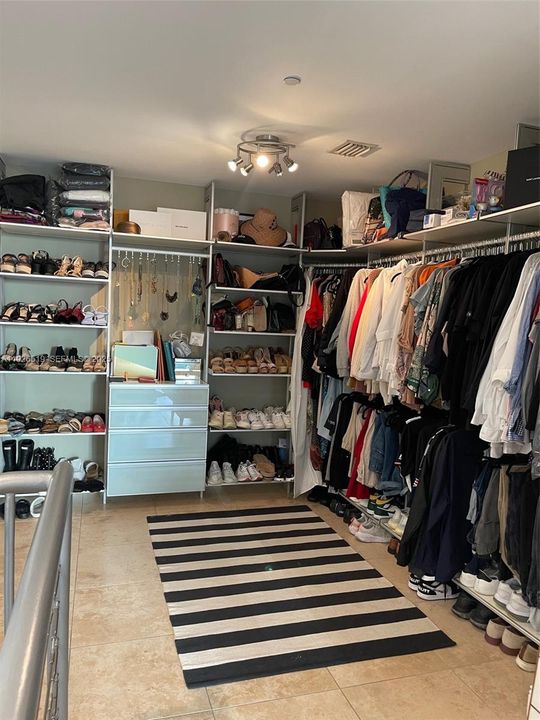 Design Master Closet
