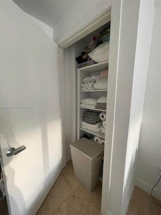 En Venta: $485,000 (1 camas, 2 baños, 1000 Pies cuadrados)