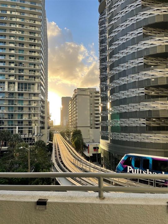 En Venta: $485,000 (1 camas, 2 baños, 1000 Pies cuadrados)