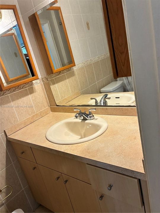 На продажу: $495,000 (3 спален, 2 ванн, 1640 Квадратных фут)