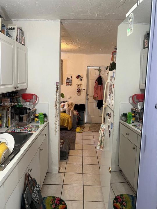 For Rent: $1,250 (1 beds, 1 baths, 400 Square Feet)