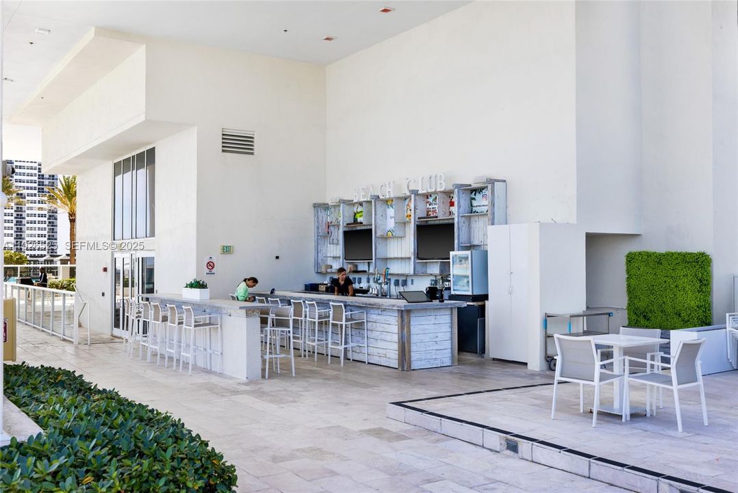 For Rent: $6,500 (2 beds, 2 baths, 1458 Square Feet)