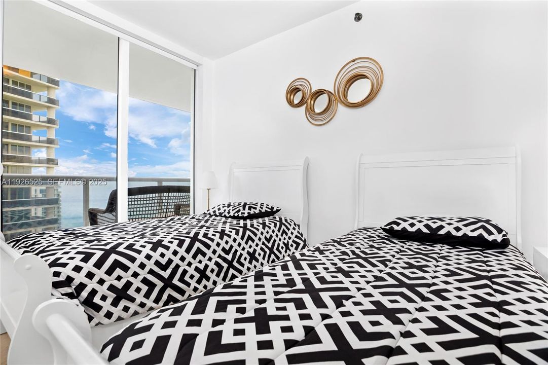 For Rent: $6,500 (2 beds, 2 baths, 1458 Square Feet)