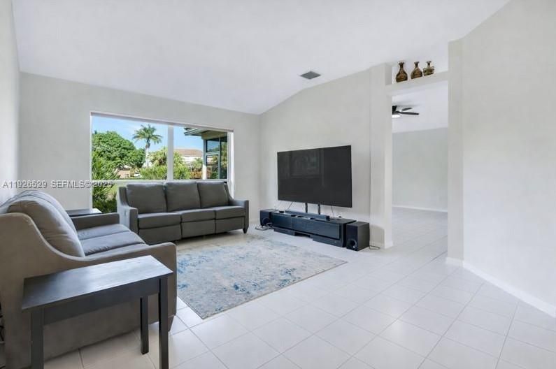 For Sale: $678,000 (3 beds, 2 baths, 1927 Square Feet)