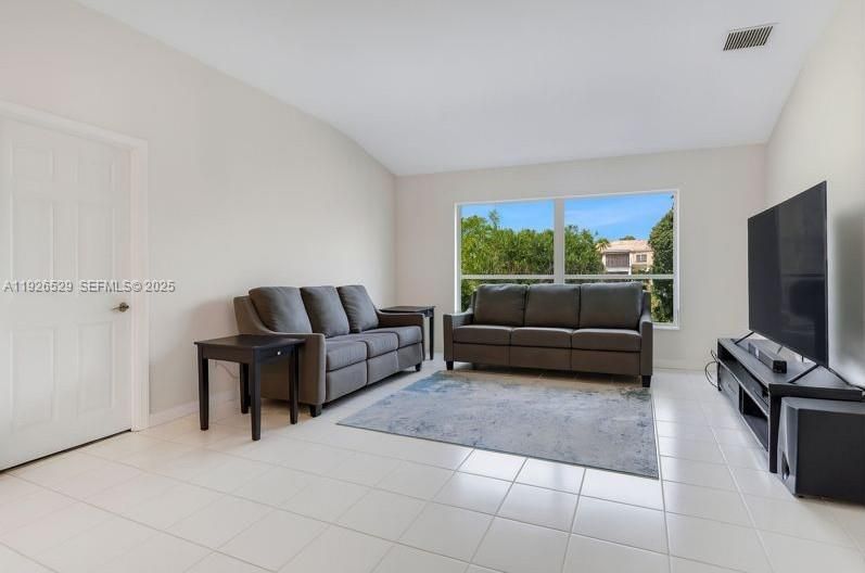 For Sale: $678,000 (3 beds, 2 baths, 1927 Square Feet)