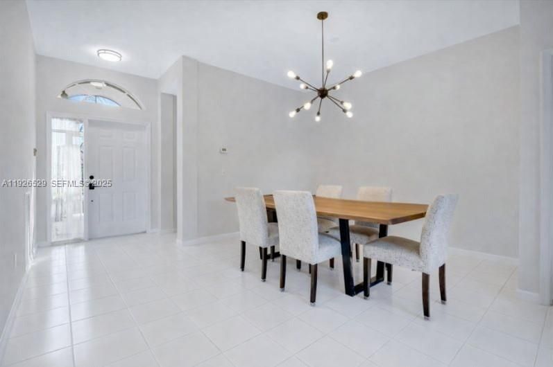 For Sale: $678,000 (3 beds, 2 baths, 1927 Square Feet)